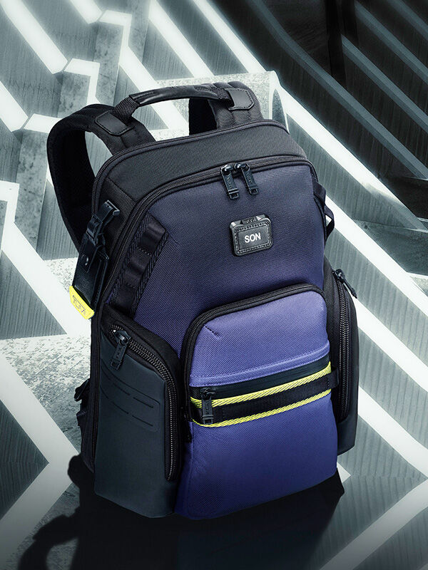 Nearest sales backpack store