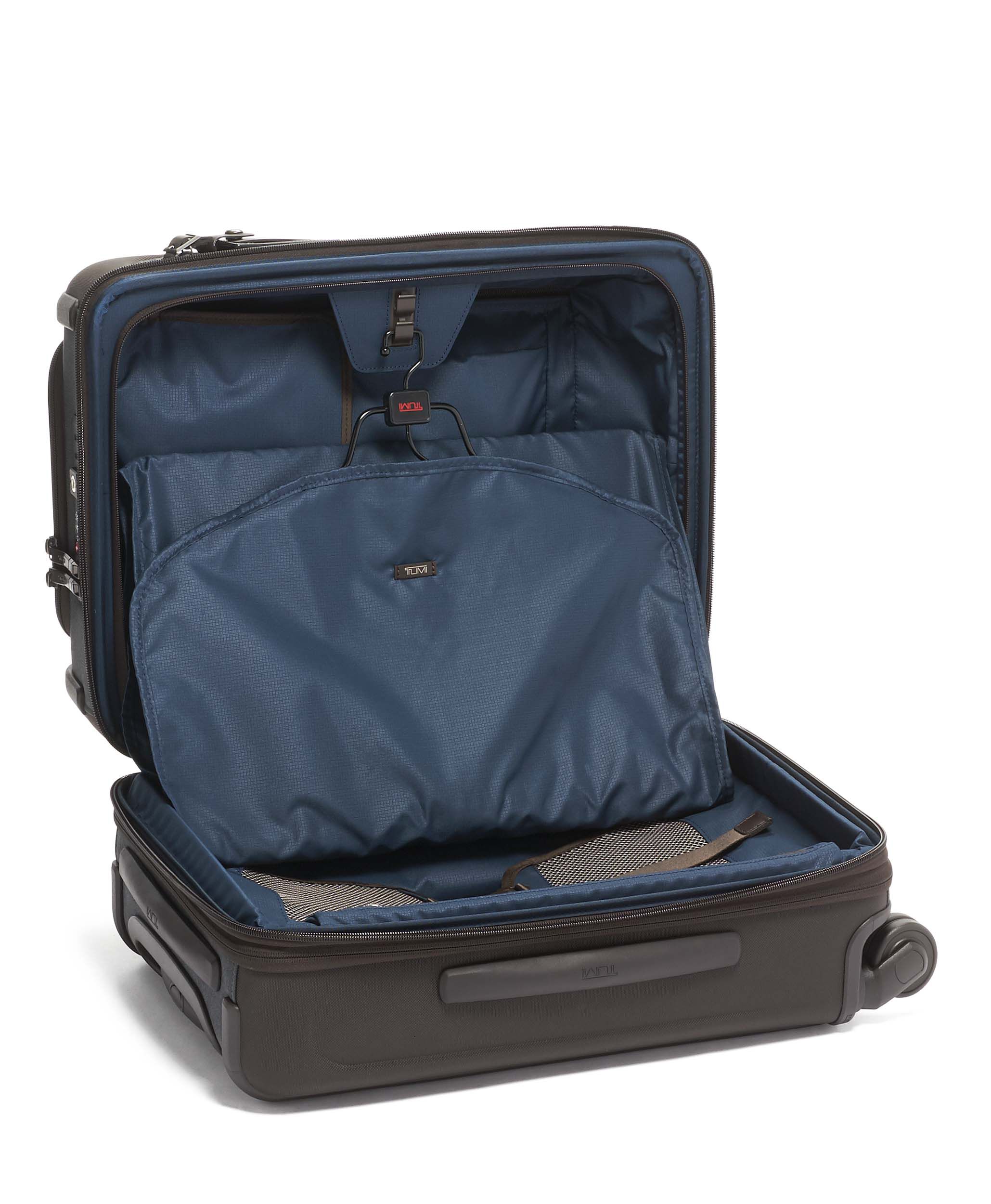 tumi deluxe 4 wheeled laptop case brief