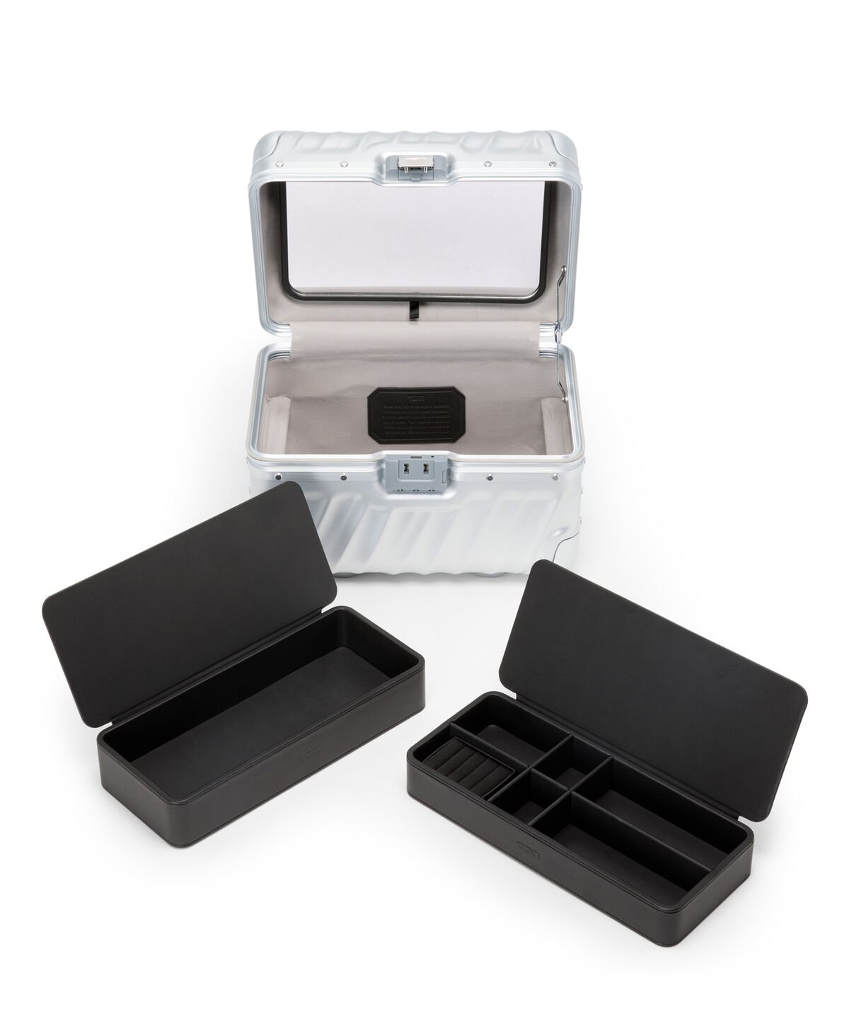 19 Degree Aluminium Train Case