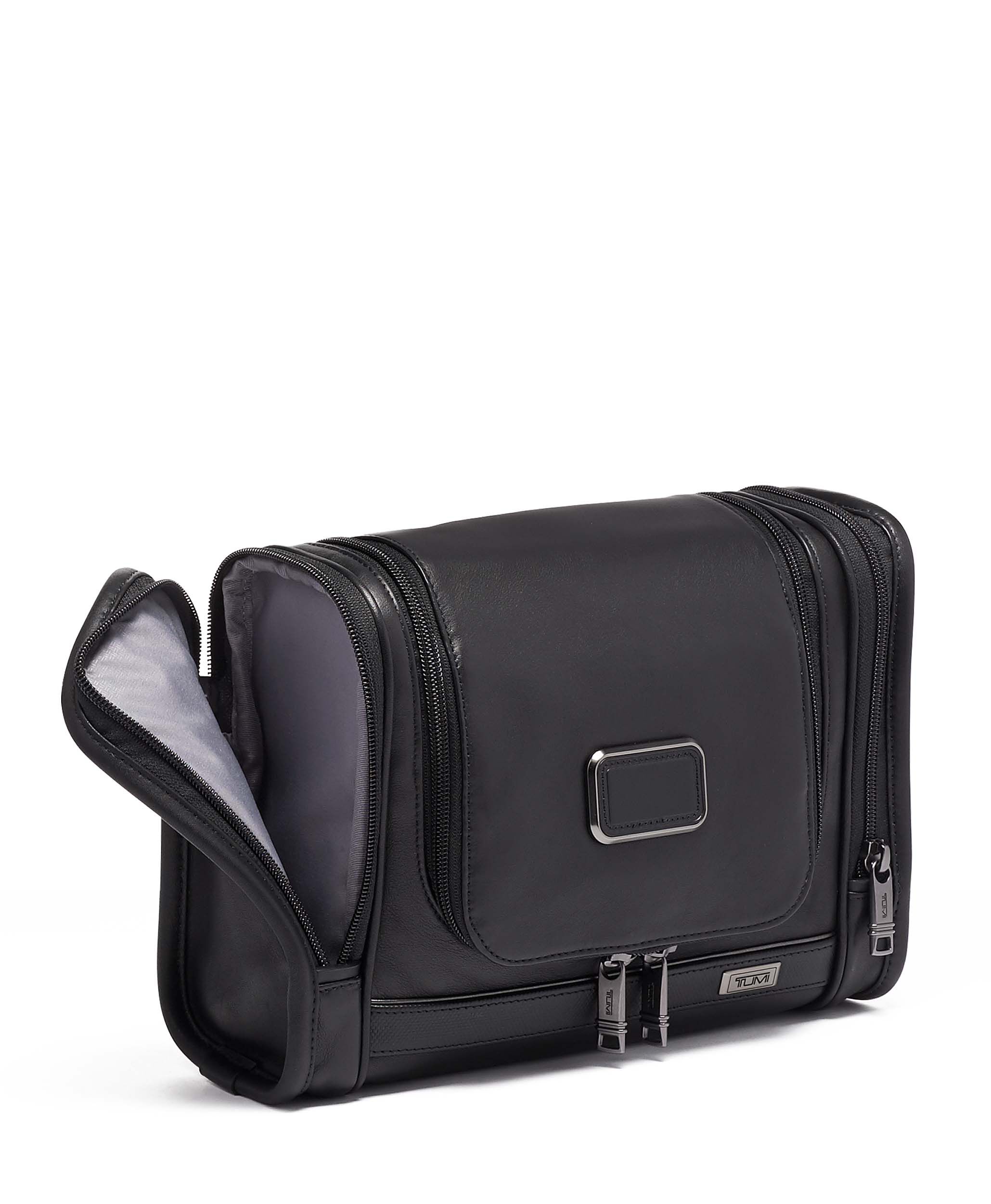 Tumi hanging travel kit Clearance