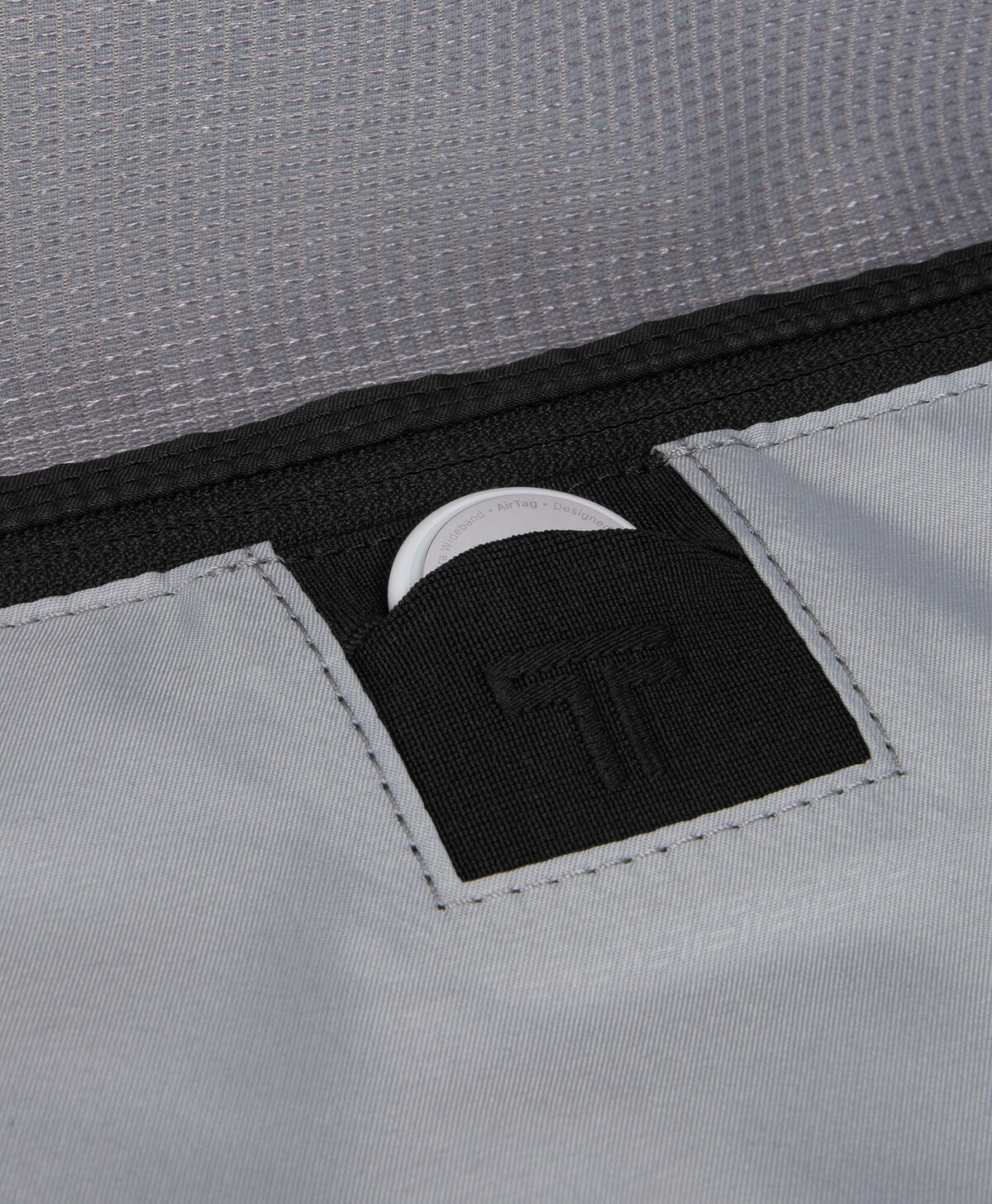 ALPHA Tri-Fold Garment Bag