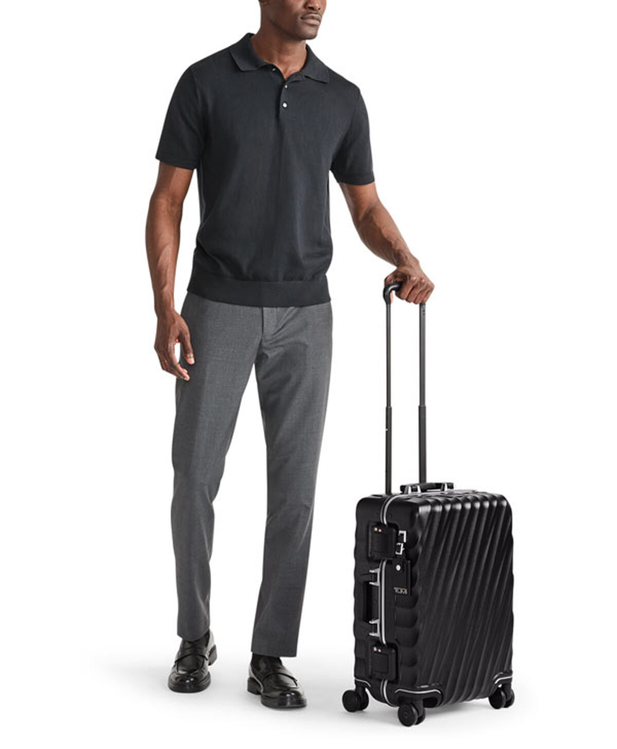 TUMI 19 DEGREE FRAME International Carry-On 55 cm Black Texture