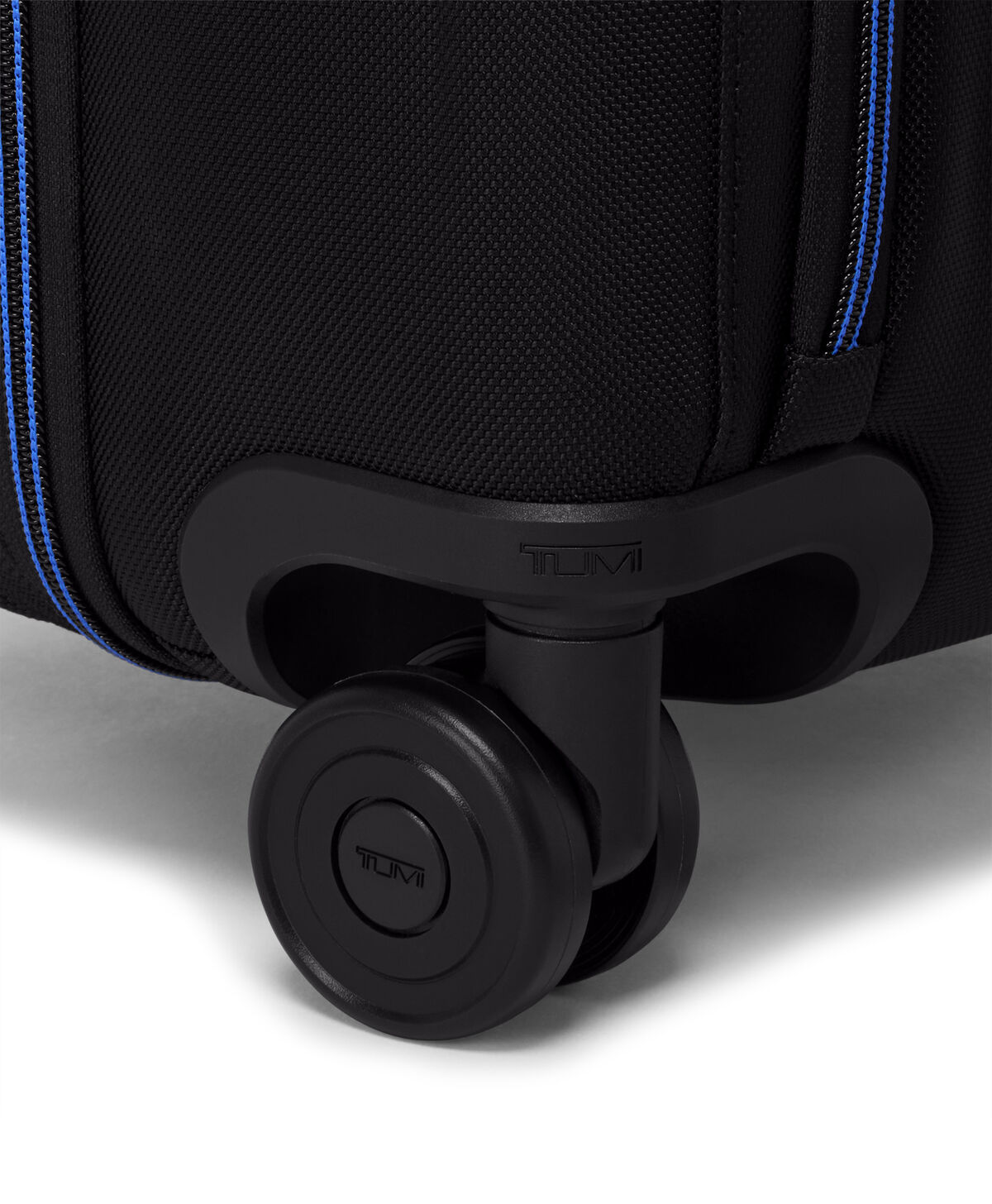 TUMI Dual Access Expandable Carry-On 55 cm