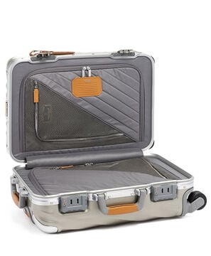 19 Degree Titanium International Carry-On 56 cm 19 Degree Titanium International Carry-On 56 cm
