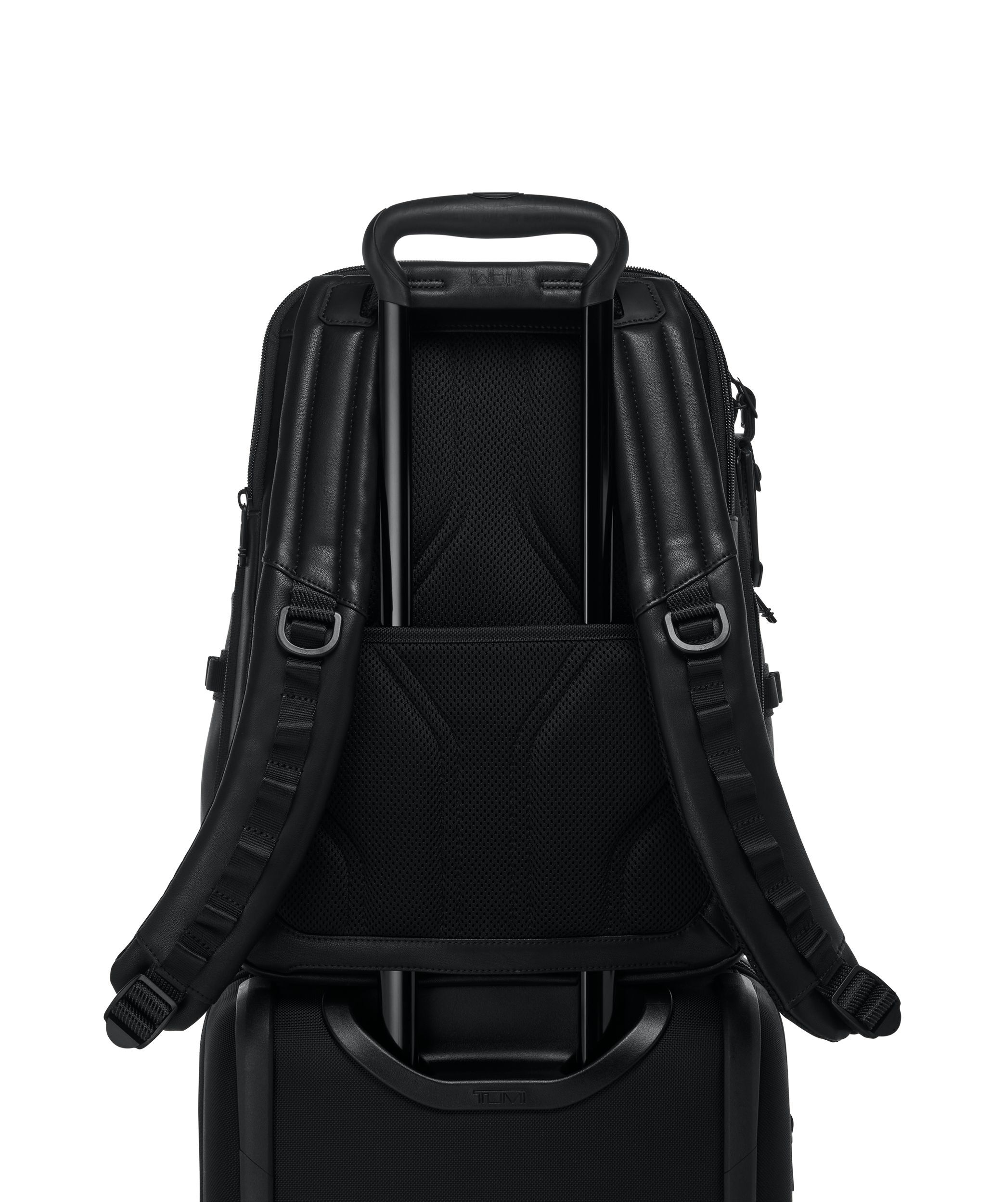 TUMI ブラック バックパック　tumi Amazon.com | TUMI - Just In Case Foldable Backpack - Lightweight