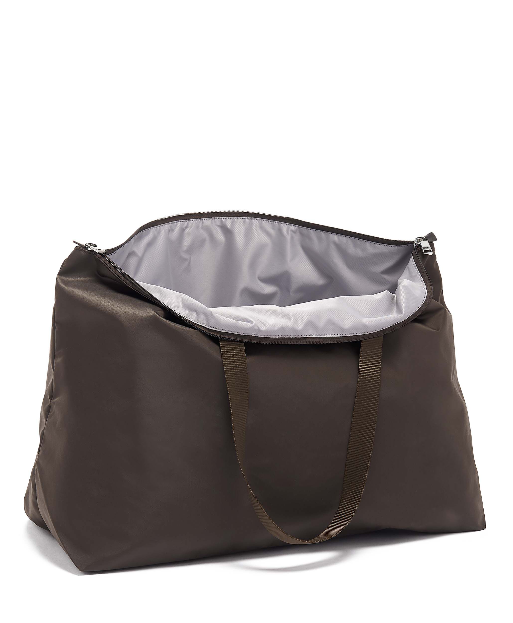 tumi just in case shopper