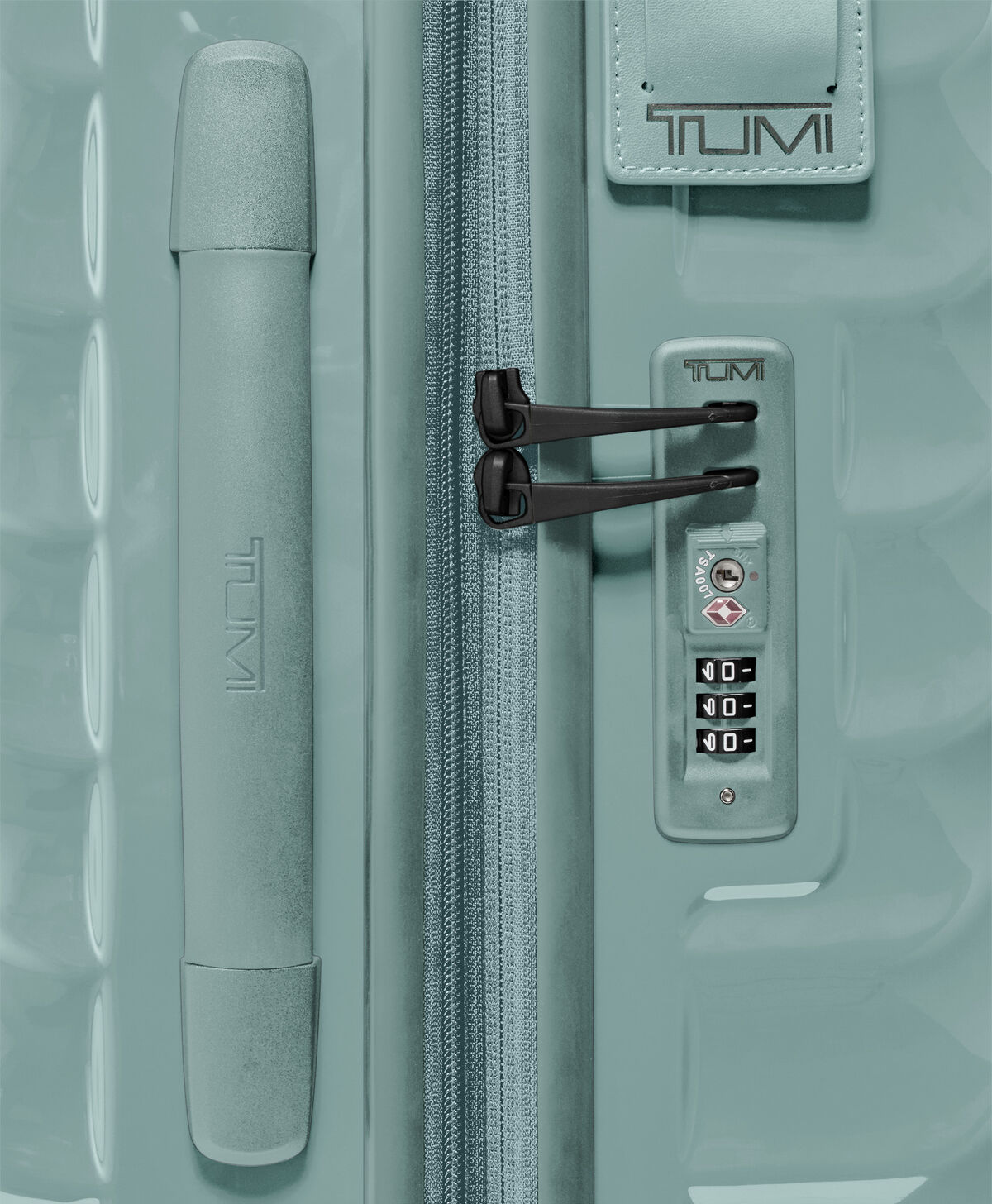 TUMI Short Trip Expandable Checked Luggage 66 cm