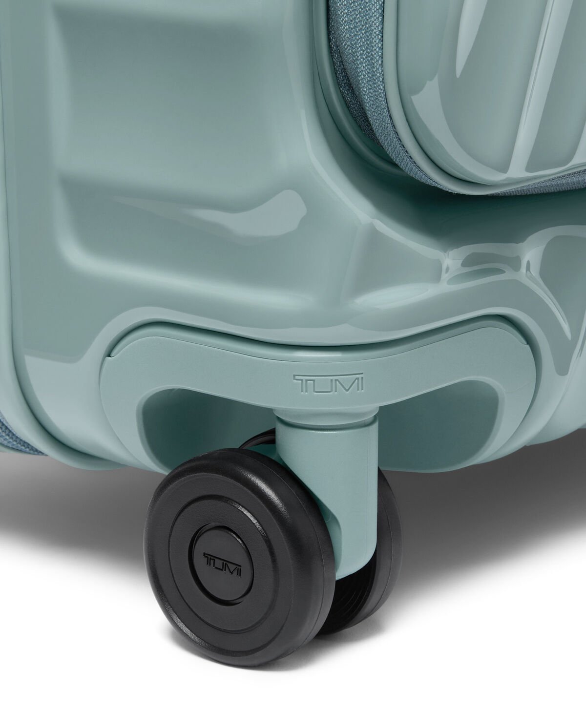 19 Degree Front Access Large Front Access Expandable Checked