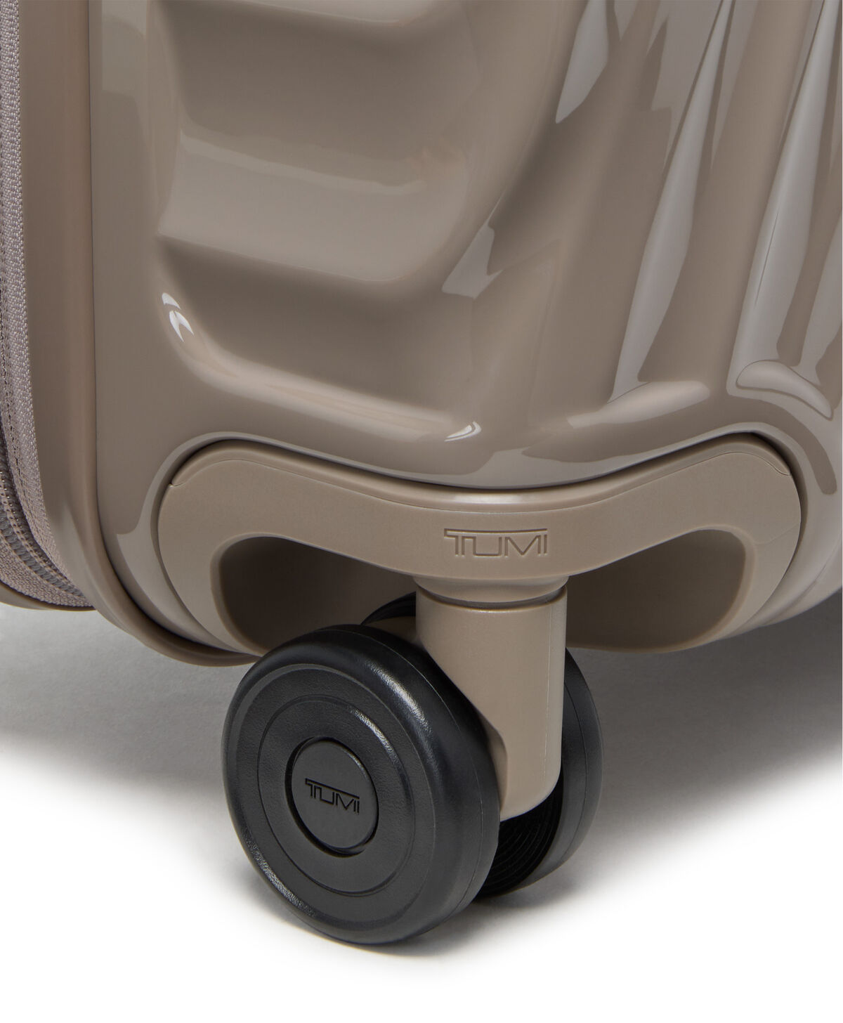 TUMI Continental Expandable Carry-On 55 cm